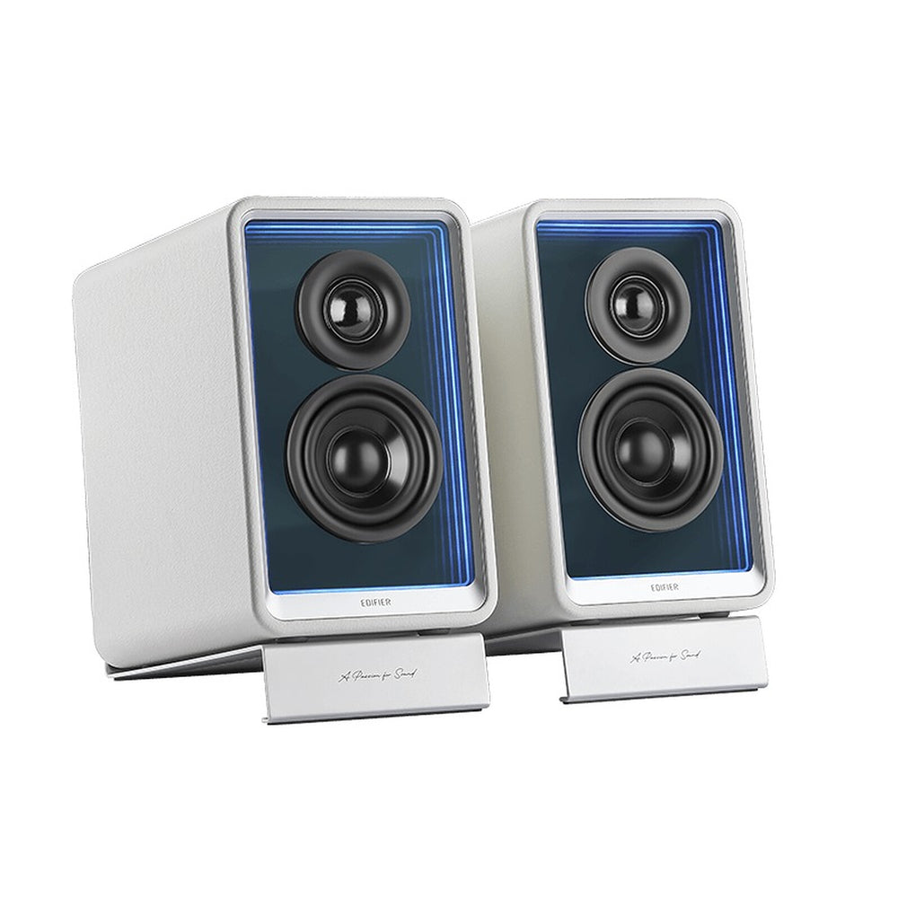QR65 Desktop Active Monitor w/GaN Charger