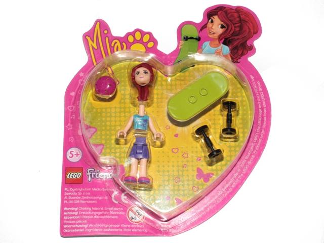 Mia with Skateboard #471702