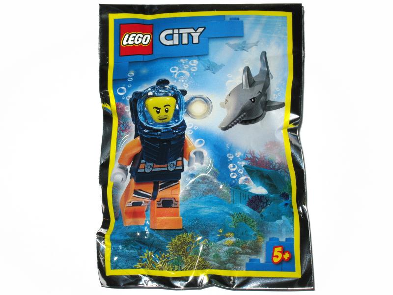 Diver and Sawfish #862011
