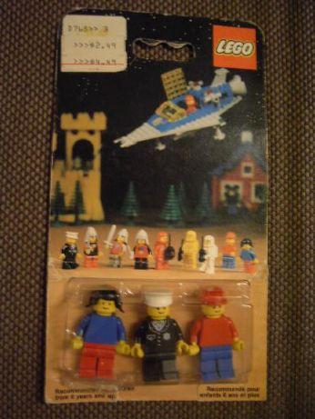 Town Mini-Figures #11