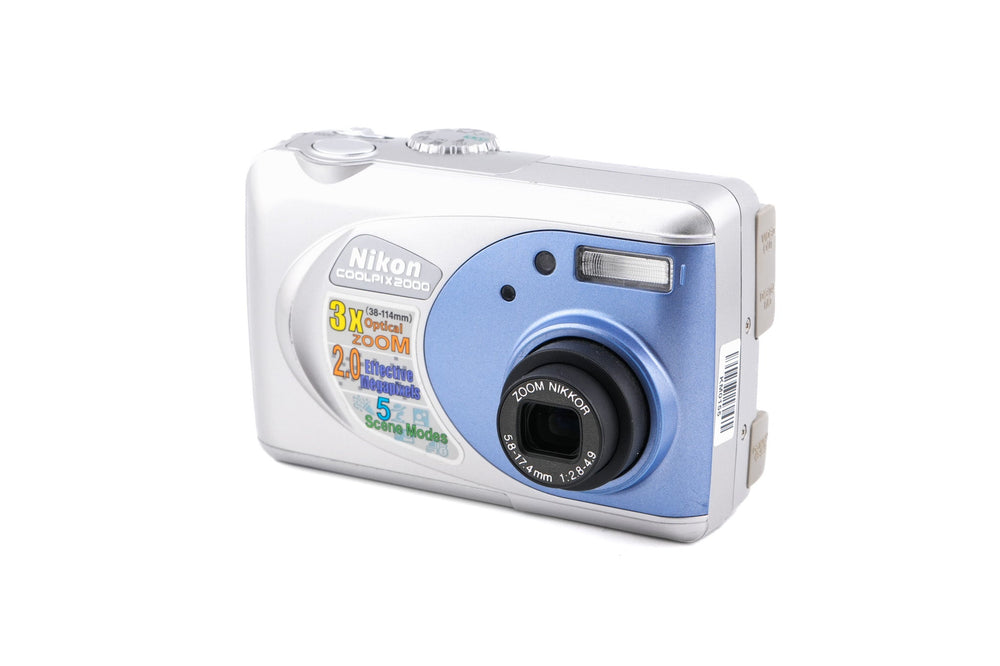 Coolpix 2000 - Compact Camera