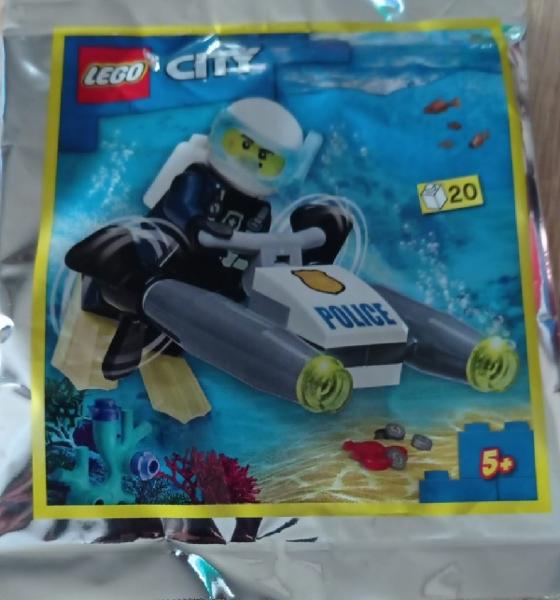 Police Diver with Underwater Scooter #952208