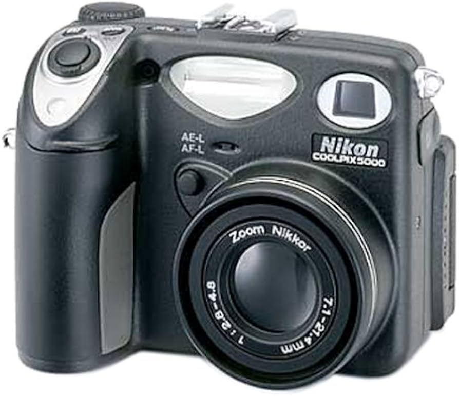 Nikon Coolpix 5000 - Compact Camera