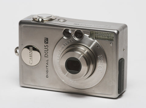 Digital IXUS V3 - Compact Camera