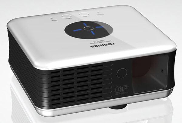 Toshiba TDP-F10U (858x600) Projector